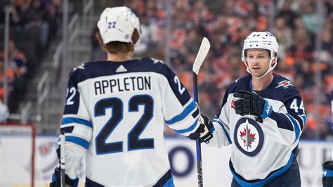 Scheifele scores in OT to help Oilers rally from two goals down early to beat Oilers 3-2